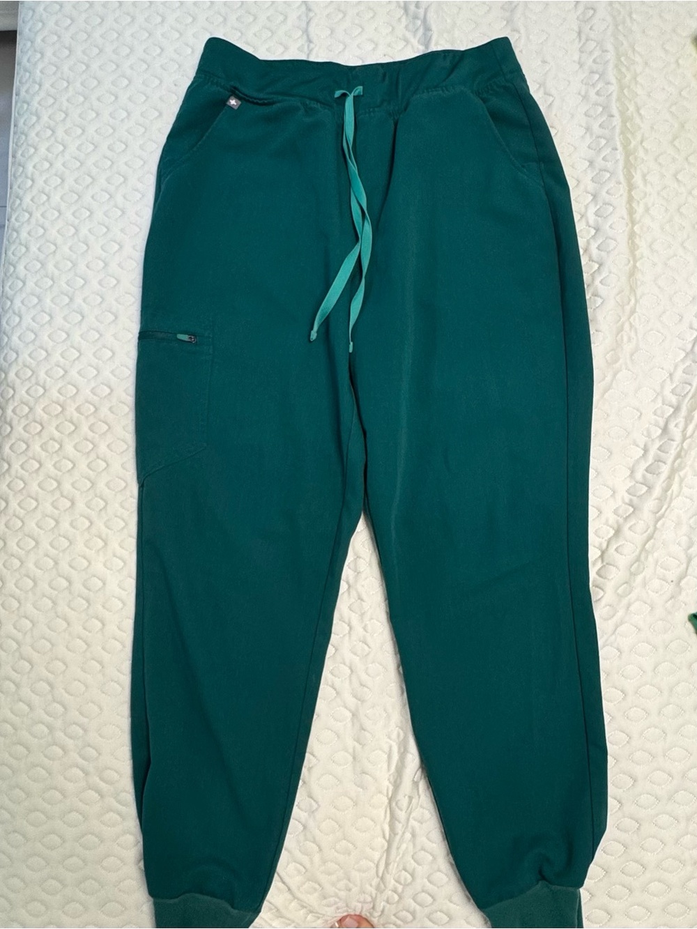 Figs Green Scrub jogger pants in size L regular ONLY pants